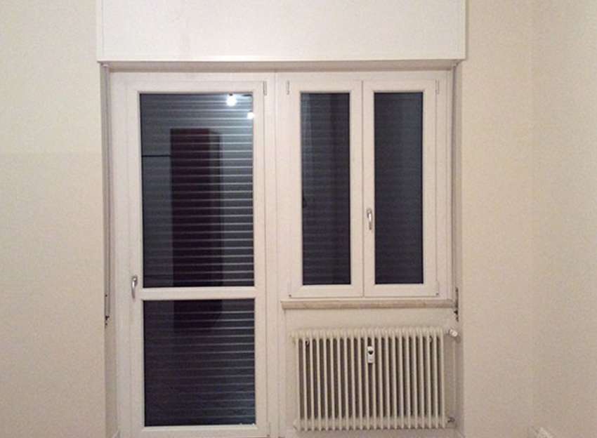 04b